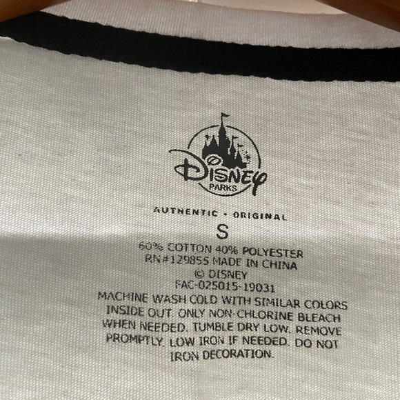 Disney-Tshirt-mini mouse-small-no stains/rips, smoke/pet free home, never wore - Picture 2 of 6